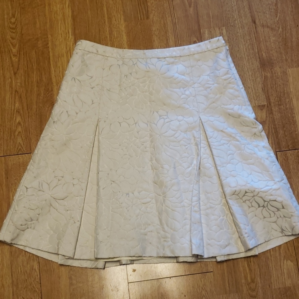 J Crew silk blend embossed cream skirt sz 6